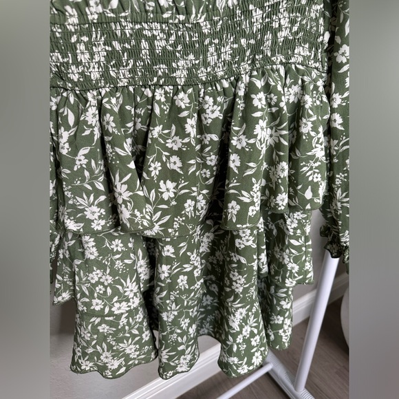 Inspired Hearts sage green tiered ruffle skirt long sleeve mini dress size med - Picture 10 of 11